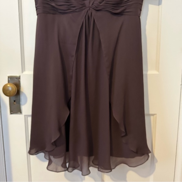 David’s Bridal empire waist bridesmaid dress size 18 brown chiffon sleeveless - Picture 3 of 10